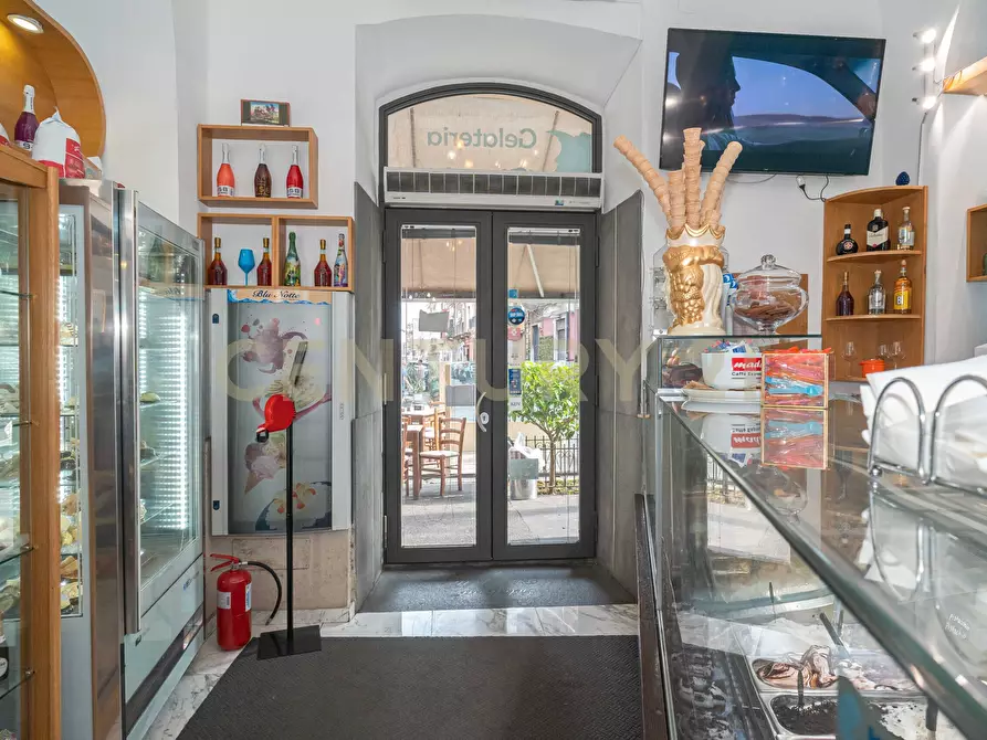 Immagine 2 di Bar / Ristorante in vendita  in Via Plebiscito 184 a Catania