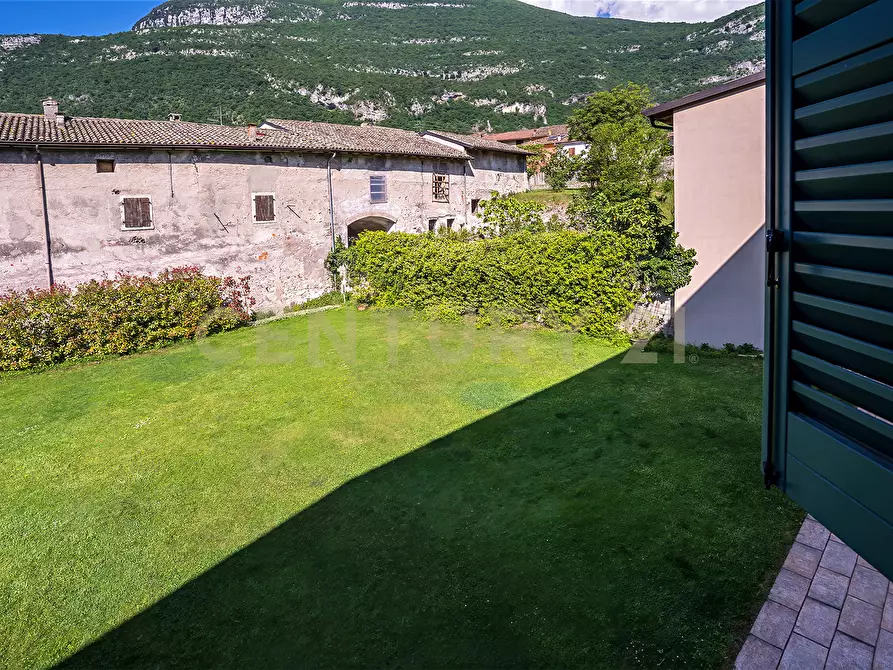 Immagine 137 di Villa in vendita  in Via Adige 25 a Brentino Belluno