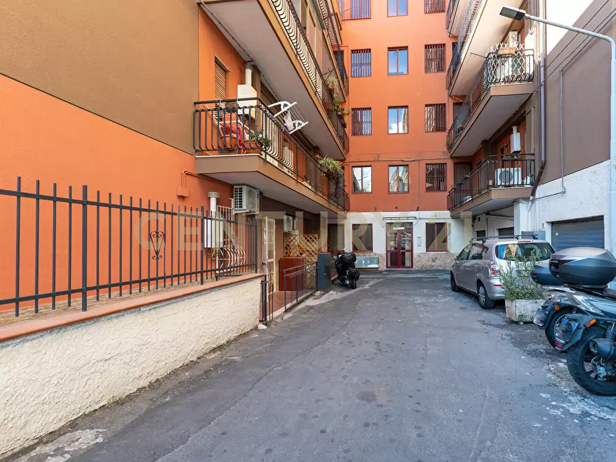 Immagine 30 di Bilocale in affitto  in Via Balatelle 18 a San Giovanni La Punta