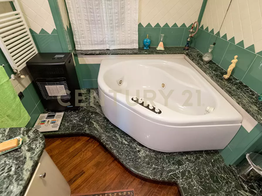 Immagine 9 di Villa in vendita  in Via Salemi 19 a Mascalucia