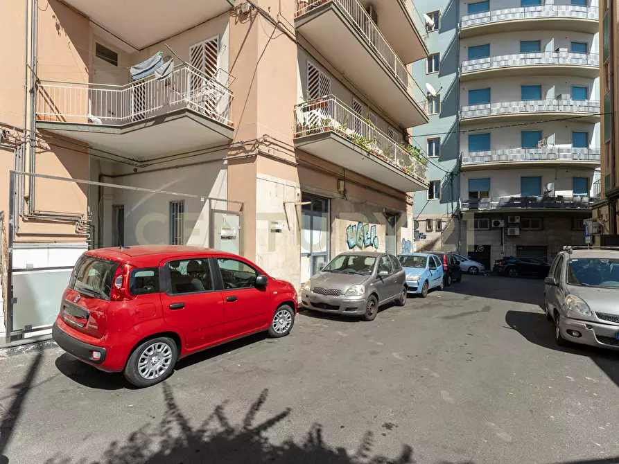 Immagine 1 di Attività commerciale in affitto  in Via Paolo Lopis 19/M a Catania