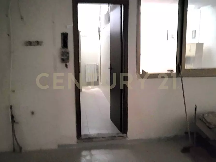 Immagine 7 di Garage in vendita  in Via Genova 35 a Aci Castello