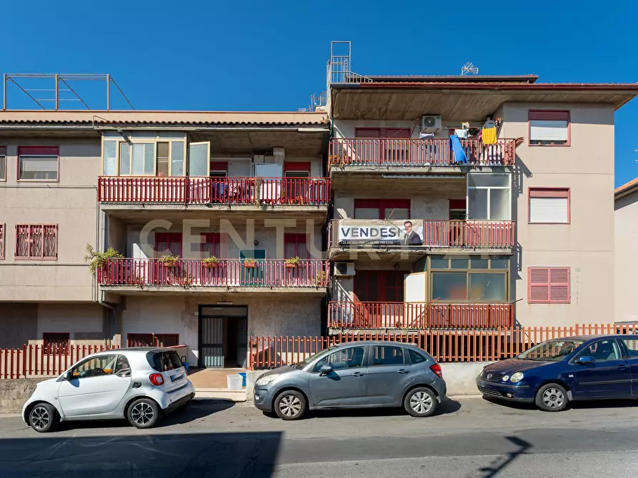 Immagine 29 di Trilocale in vendita  in Via Firenze 112 a Aci Castello