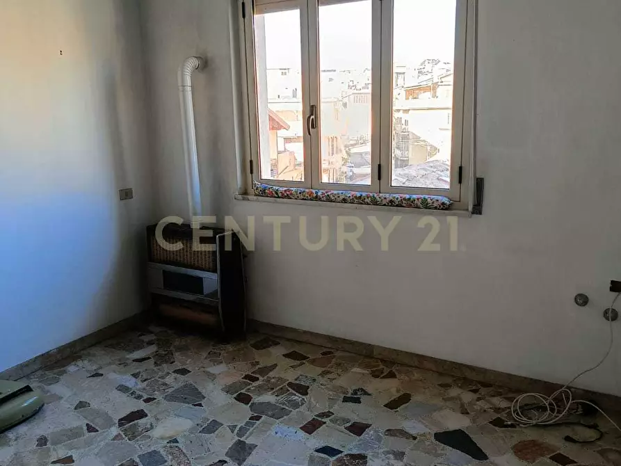 Immagine 17 di Quadrilocale in vendita  in Via Omero 65 a Bronte