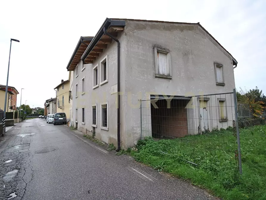 Immagine 13 di Villa in vendita  in Via Belvedere 181 a Verona