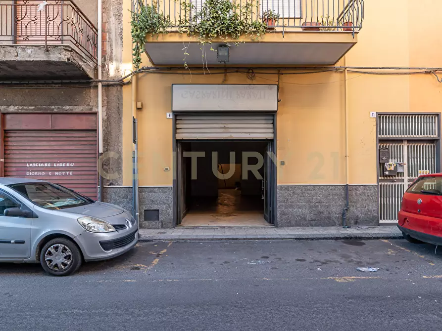 Immagine 4 di Attività commerciale in vendita  a Misterbianco