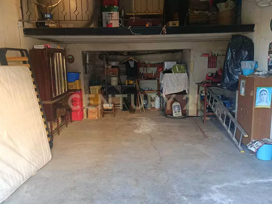 Immagine 19 di Trilocale in vendita  in Via Umberto 182 a Caronia