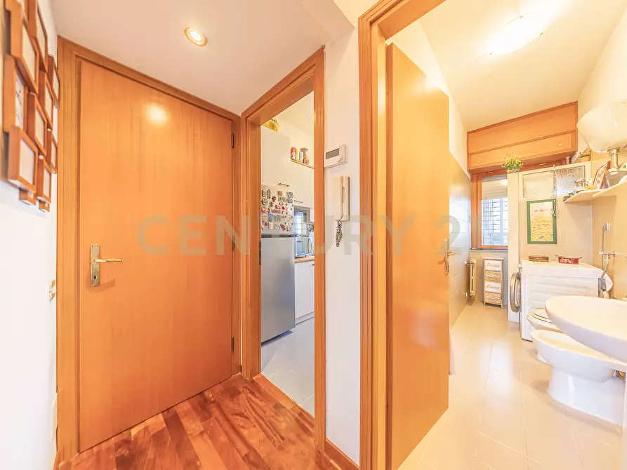 Immagine 26 di Trilocale in vendita  in Via Paolo Barison 14 a Roma