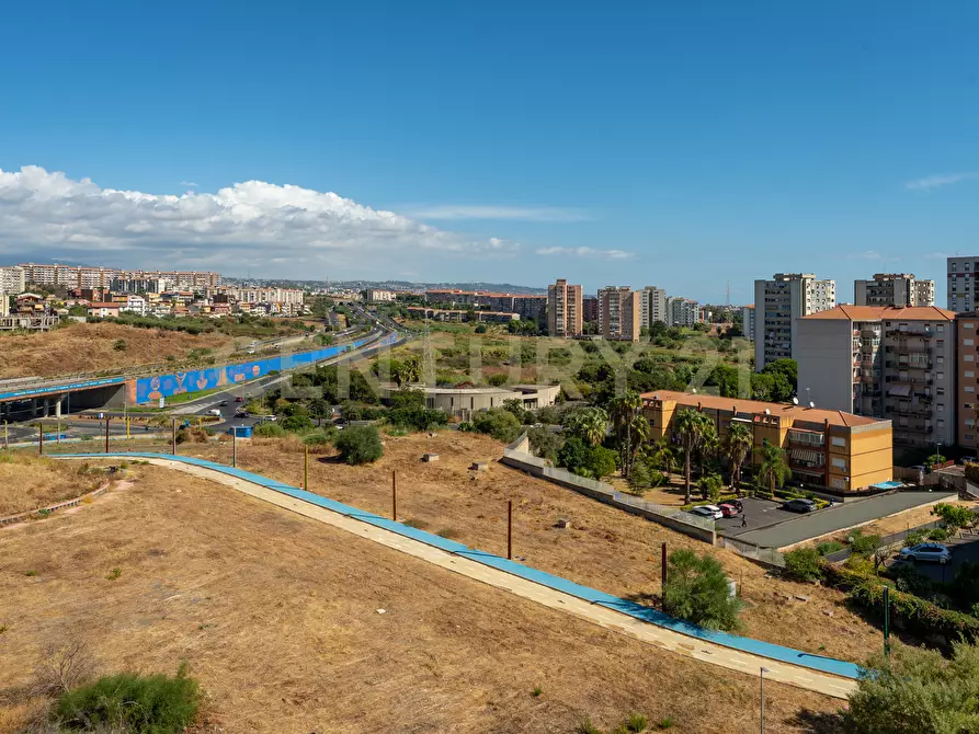 Immagine 15 di Trilocale in vendita  in VIALE CASTAGNOLA 17 a Catania