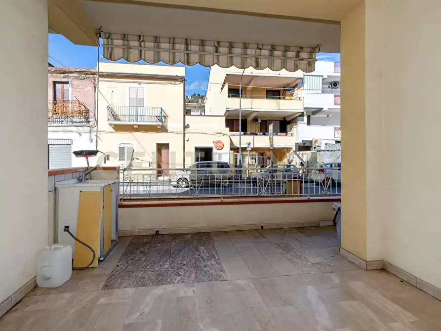 Immagine 1 di Trilocale in vendita  in Via Consolare Valeria 9797 a Sant'alessio Siculo