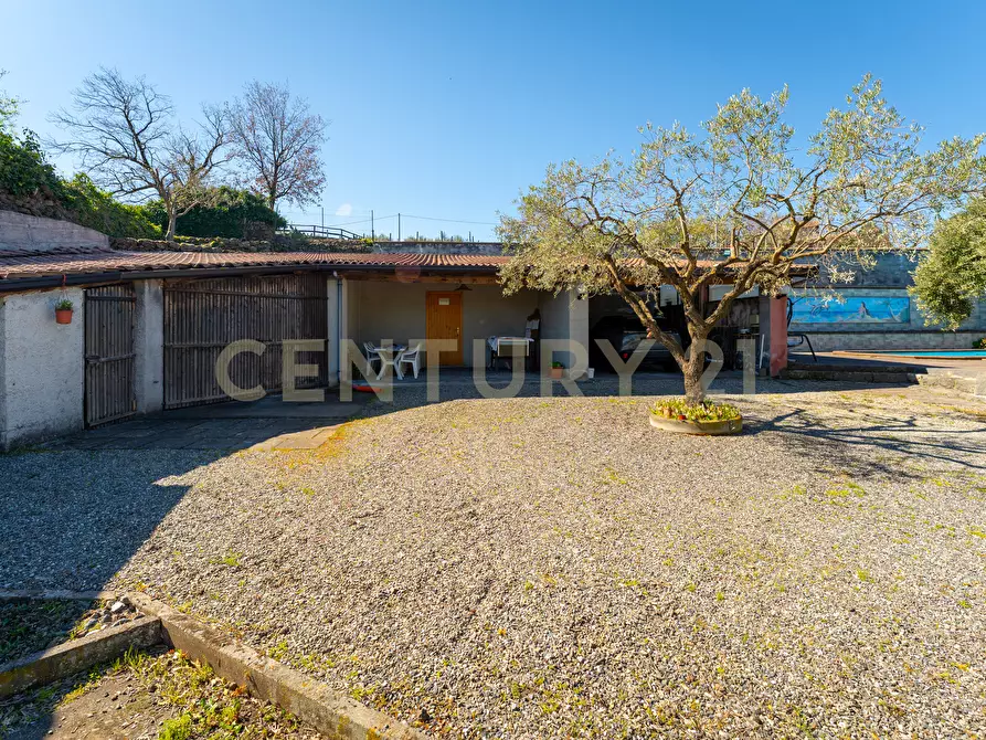 Immagine 7 di Villa in vendita  in Strada Comunale Calderara 5 a Randazzo