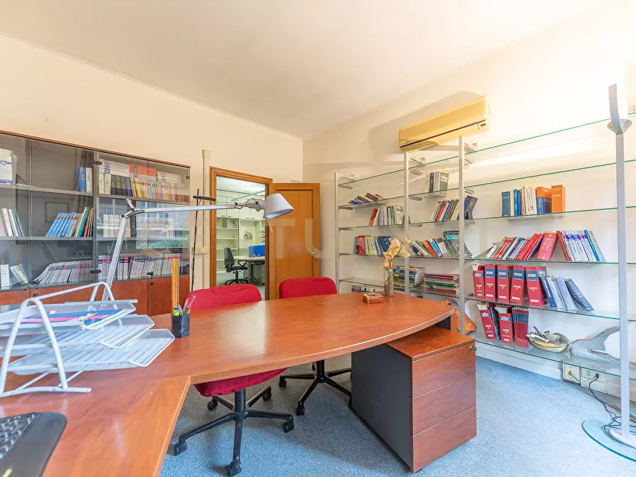 Immagine 7 di Quadrilocale in vendita  in Via Leon Pancaldo 26 a Roma