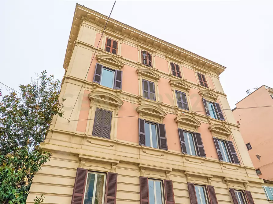 Immagine 7 di Attività commerciale in vendita  in Viale Liegi 49 a Roma