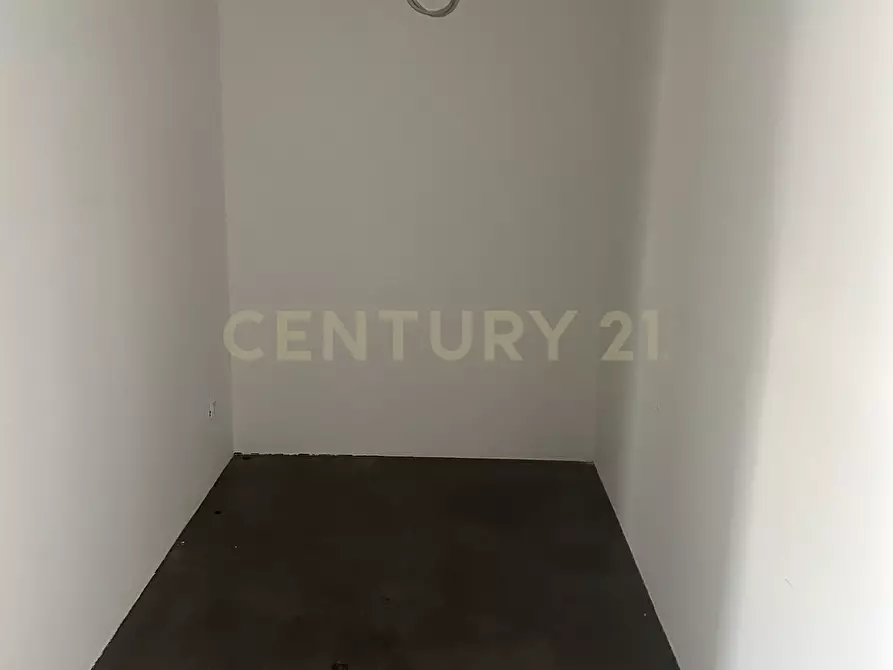 Immagine 3 di Locale commerciale in affitto  in Viale del Lavoro snc a San Martino Buon Albergo