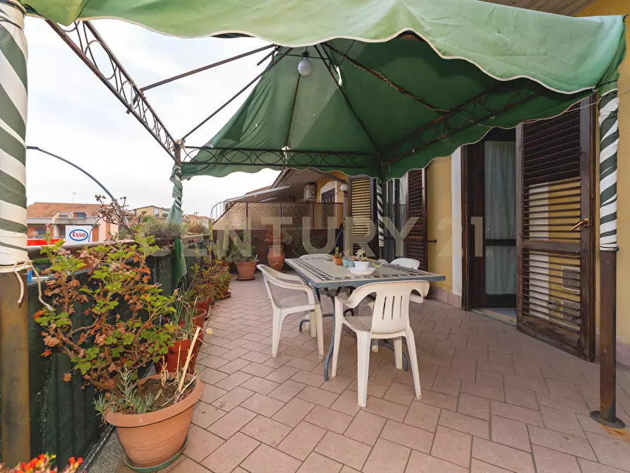 Immagine 33 di Quadrilocale in affitto  in Via della Regione 105 a San Giovanni La Punta