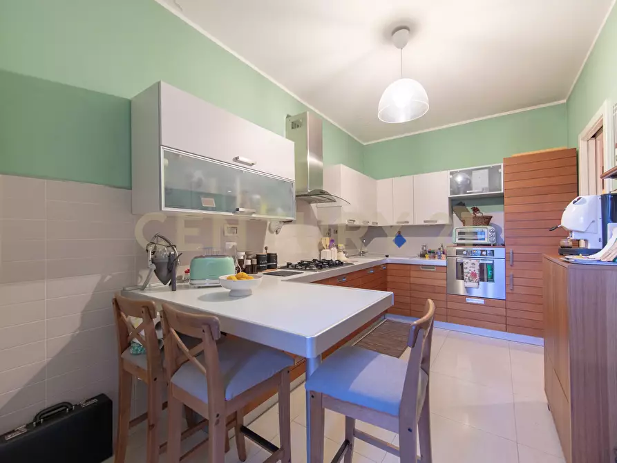 Immagine 24 di Quadrilocale in vendita  in Viale Ippocrate 116 a Roma