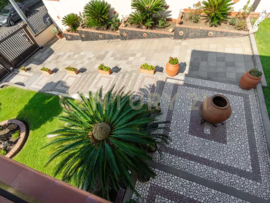 Immagine 48 di Villa in vendita  in Via Salemi 19 a Mascalucia