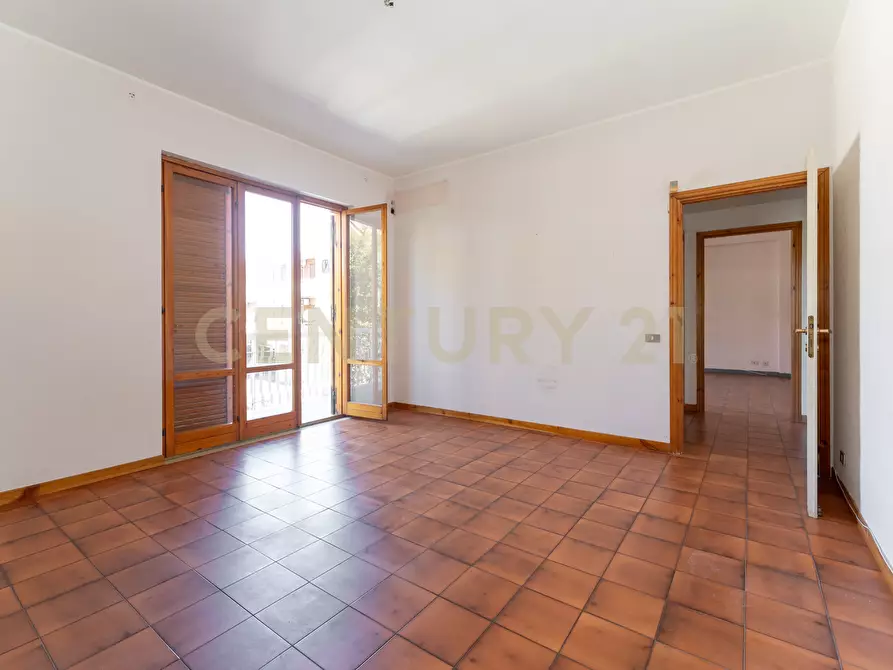 Immagine 23 di Trilocale in vendita  in Via Nazionale a Aci Castello