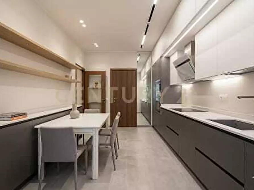 Immagine 31 di Quadrilocale in vendita  in Via Giovanni Mercurio 8 a Gravina Di Catania