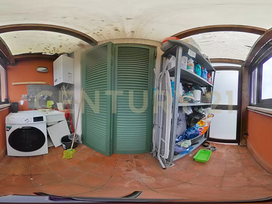 Immagine 69 di Attico in vendita  in Via Maria Gianni 85 a Catania