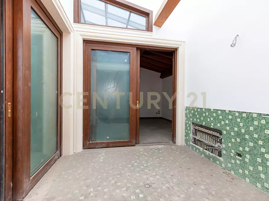 Immagine 59 di Pentalocale in vendita  in Via Lorenzo Maddem 67 a Acireale