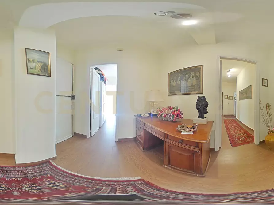 Immagine 56 di Quadrilocale in vendita  in Via Genova 64 a Catania