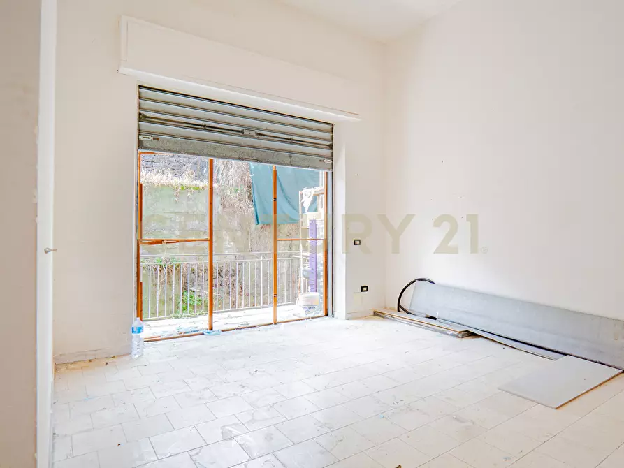 Immagine 15 di Locale commerciale in vendita  in Via Provinciale 194 a Santa Venerina