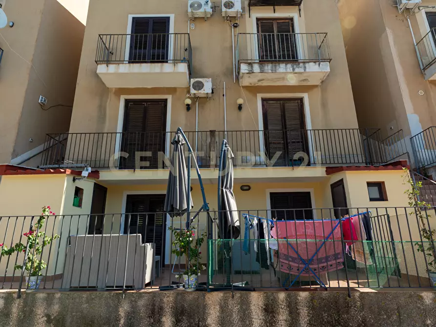 Immagine 3 di Villa in vendita  in BAIA ARCILE snc a Augusta