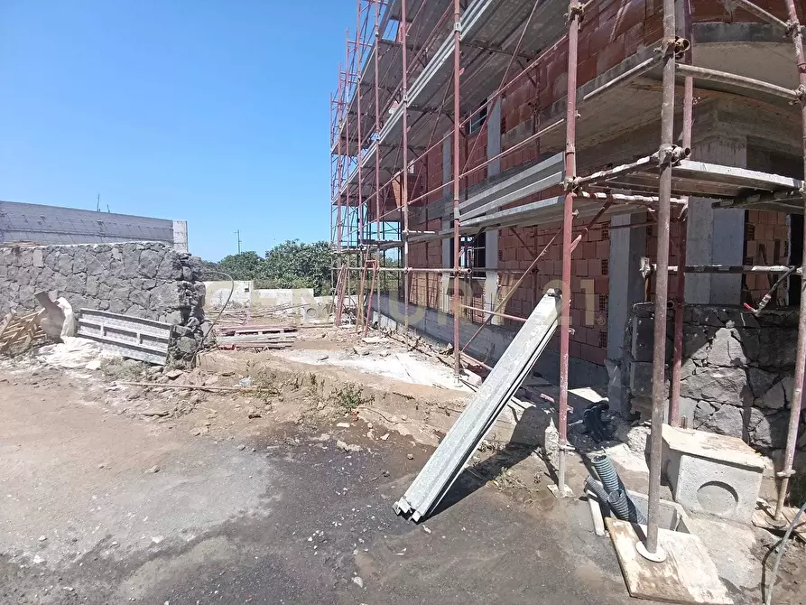 Immagine 56 di Casa bifamiliare in vendita  in VIA LEONCAVALLO 7 a Aci Sant'antonio