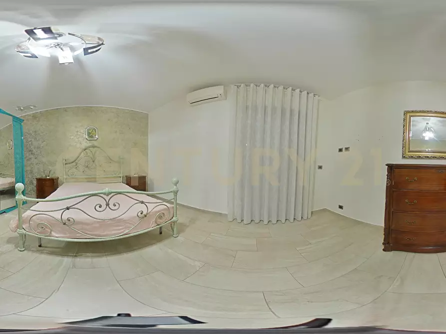 Immagine 51 di Pentalocale in vendita  in Viale Carmine Caruso 10 a Motta Sant'anastasia