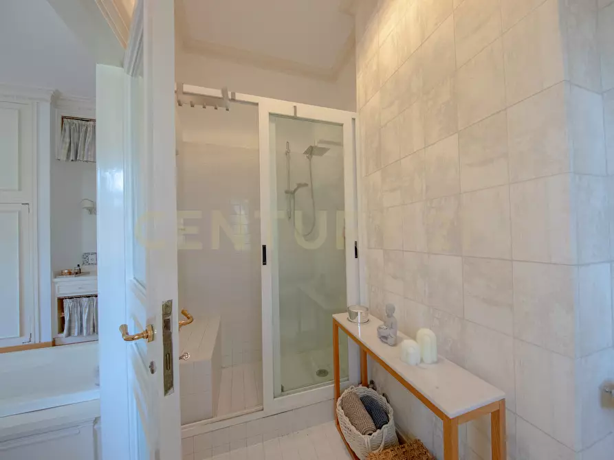 Immagine 43 di Pentalocale in vendita  in Viale Cortina d'Ampezzo 135 a Roma