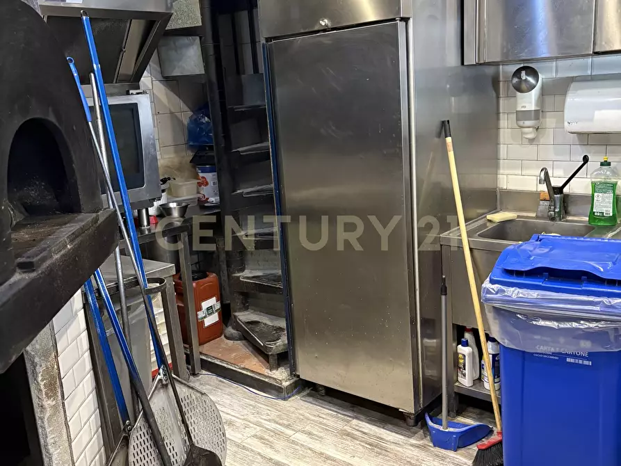 Immagine 4 di Pizzeria / Pub in vendita  in Via Giuseppe Garibaldi 98 a Catania