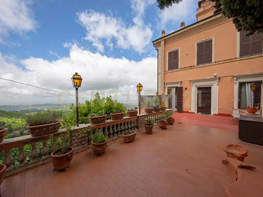 Immagine 44 di Pentalocale in vendita  in Viale Madonna del Tufo 26 a Rocca Di Papa