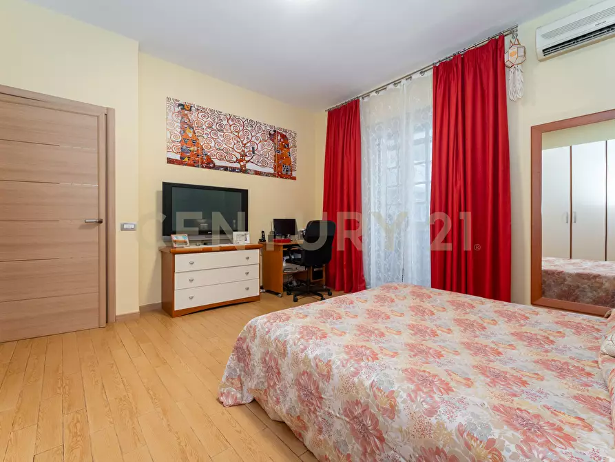 Immagine 15 di Quadrilocale in vendita  in Via Nazionale 32 a Aci Castello