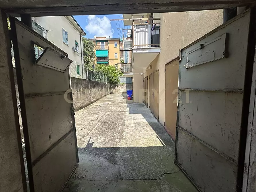 Immagine 9 di Garage in vendita  in Via Claudio Ridolfi 10 a Verona