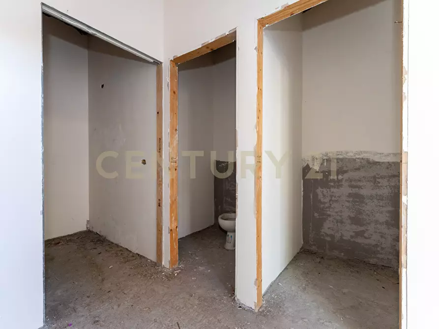 Immagine 46 di Locale commerciale in vendita  in Via Alfred Nobel snc a Misterbianco