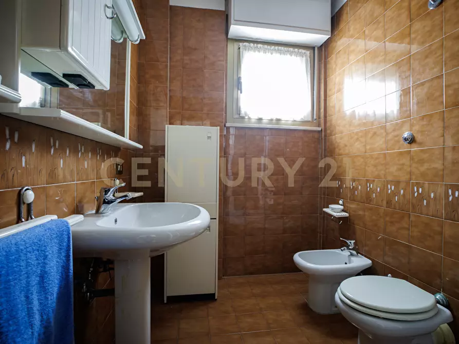 Immagine 25 di Trilocale in vendita  in Via Tazio Nuvolari 210 a Roma
