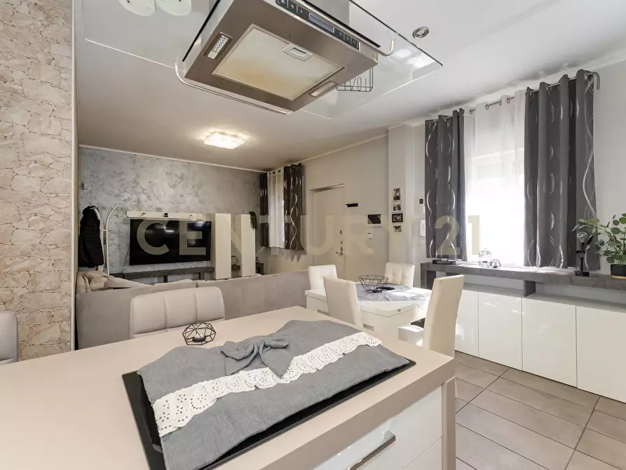 Immagine 22 di Casa semindipendente in vendita  in Via A. di Sangiuliano 42 a Sant'agata Li Battiati