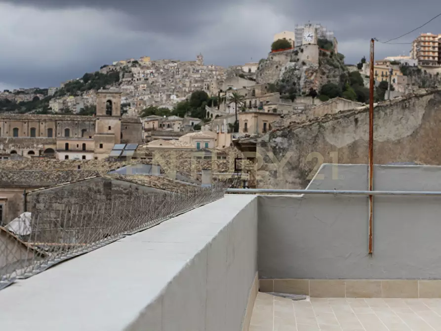 Immagine 19 di Casa indipendente in vendita  in Strada Pellico 26 a Modica