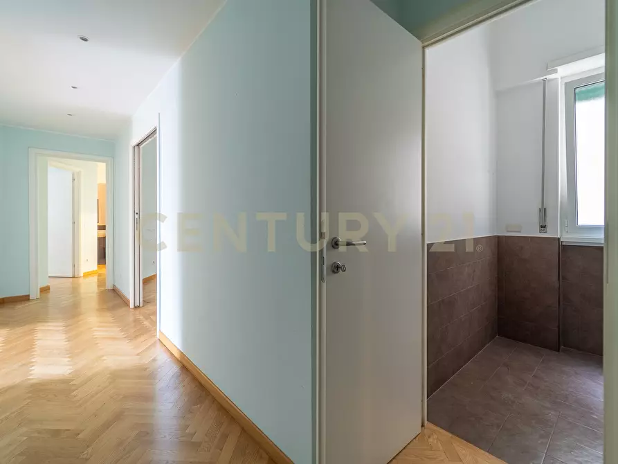 Immagine 12 di Pentalocale in affitto  in Via di Vigna Stelluti 157 a Roma