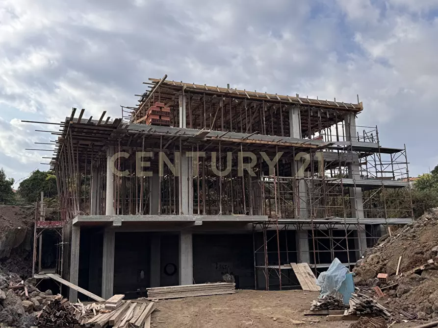 Immagine 7 di Villa in vendita  in Via Nino Martoglio S.N. a Aci Castello