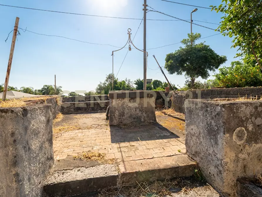 Immagine 6 di Rustico / casale in vendita  in Via Castelnuovo Don Bosco 32 a Acireale