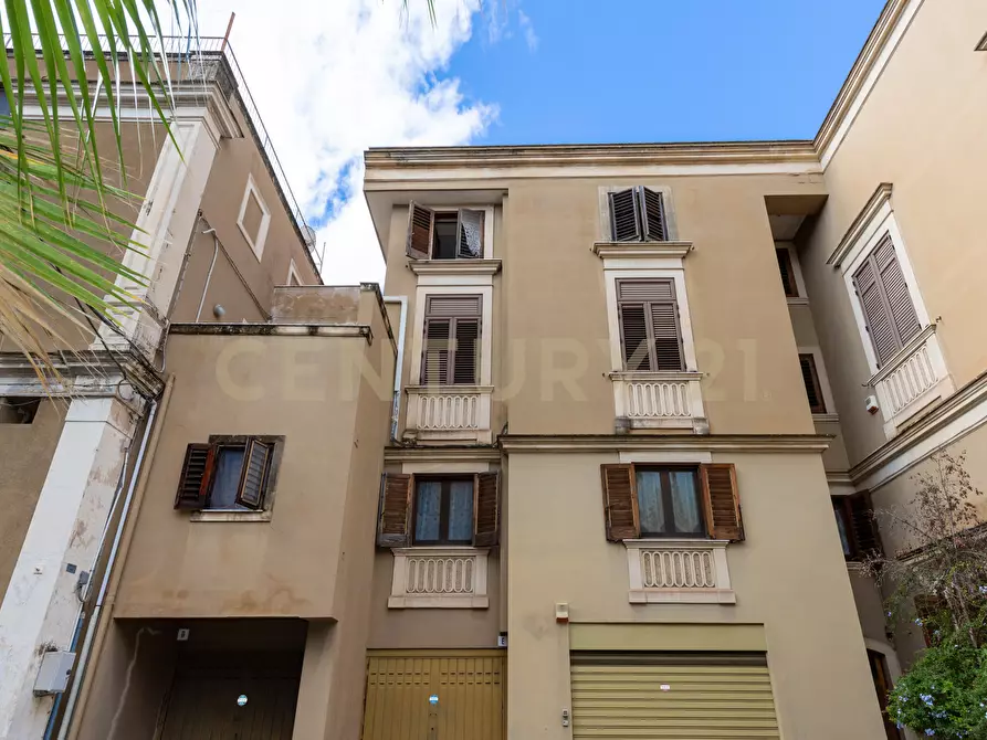 Immagine 17 di Palazzo in affitto  in Viale Regina Margherita 16 a Catania