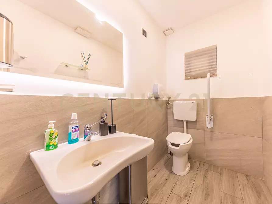 Immagine 20 di Attività commerciale in vendita  in Via Fratelli Maristi 14 a Roma