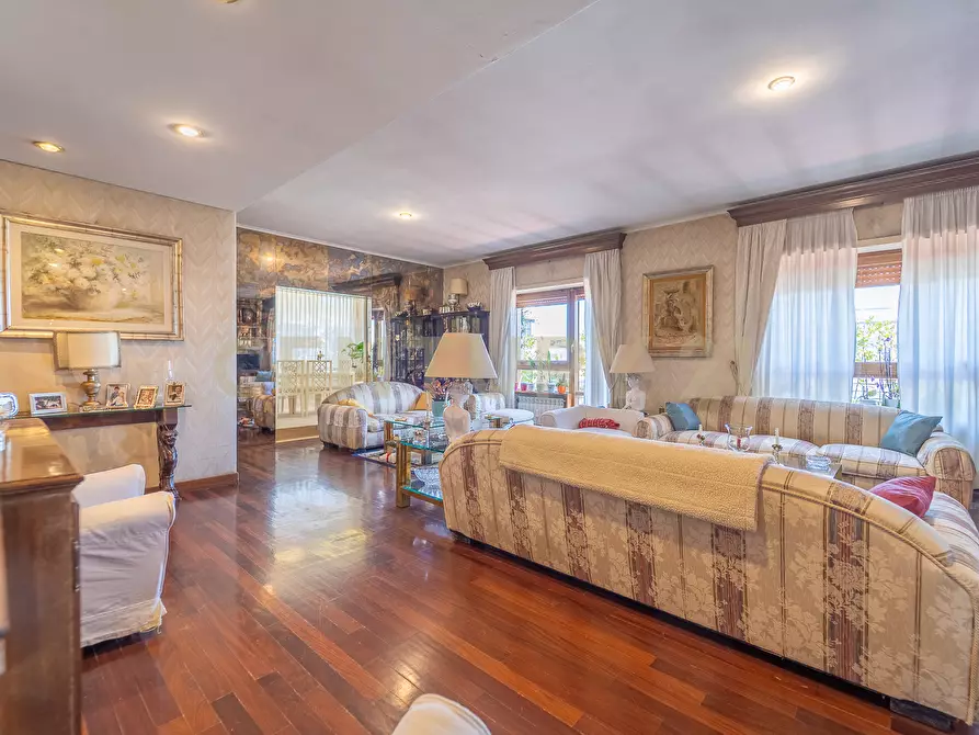 Immagine 13 di Attico in vendita  in Viale Cortina d'Ampezzo 199 a Roma