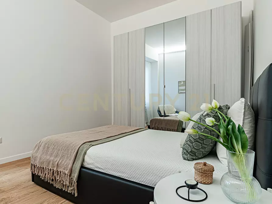 Immagine 28 di Appartamento in vendita  in Via Lampedusa a Roma