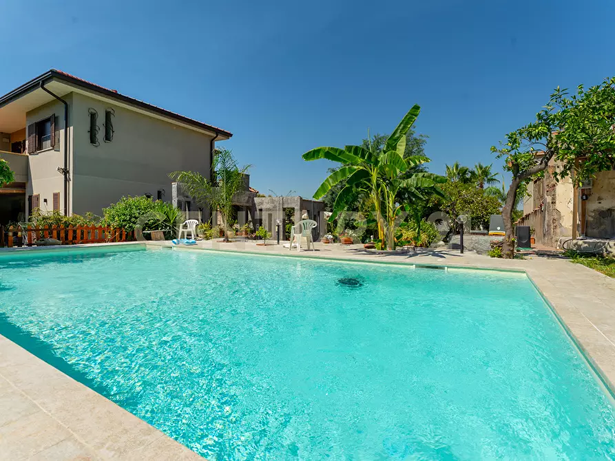 Immagine 3 di Casa bifamiliare in affitto  in VIA ETNEA 168 a Tremestieri Etneo