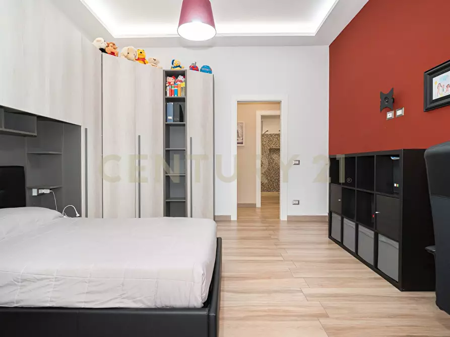 Immagine 21 di Pentalocale in vendita  in Via Rasà 3 a Catania