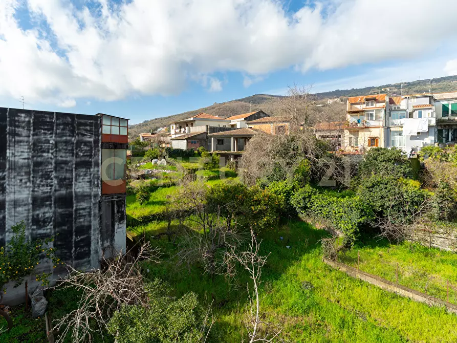 Immagine 5 di Attico in vendita  in via guglielmo marconi 26 a Zafferana Etnea
