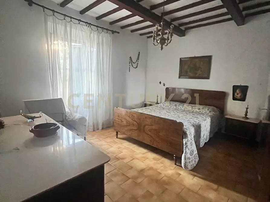 Immagine 13 di Quadrilocale in vendita  in Via Roma 13 a Semproniano